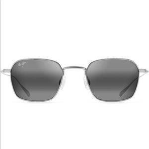 Maui Jim “Puka” titanium polarized aviator sunglasses